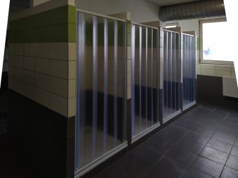 sestava sprchových dveří (koupelna 3) - zataženo