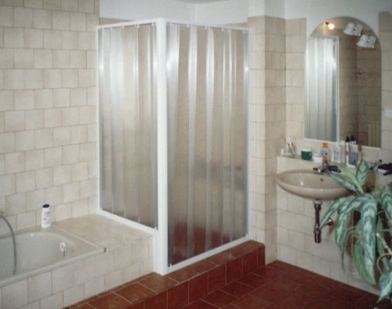 Sprchový kout Akvabel - dveře zavřeny